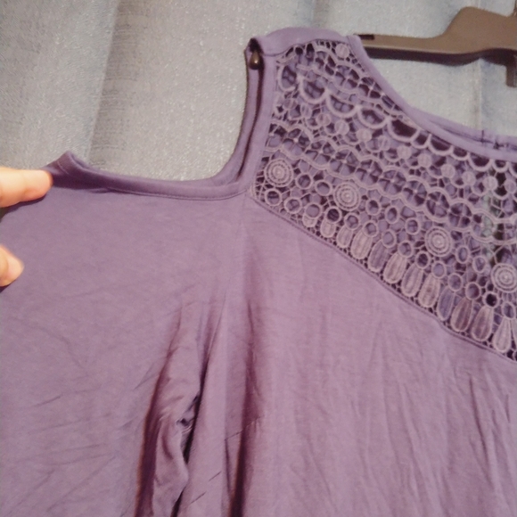 Dress - Picture 2 of 4